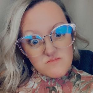 Meet your Posher, Elisha